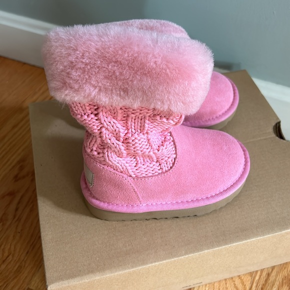 UGG boots - Picture 4 of 7